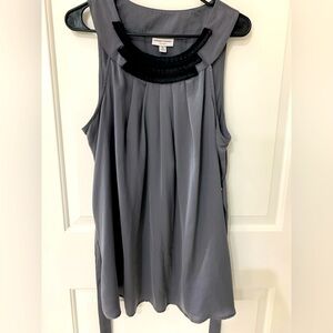 Liz Lange Maternity XL Grey and Black sleeveless top.